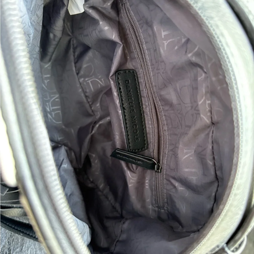 Ursula Bag (Danielle Nicole brand) - Picture 4 of 4